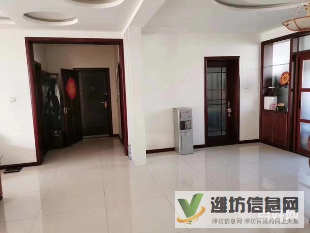 美林花園精裝婚房184平3室?guī)^(qū)大的向陽(yáng)車(chē)庫(kù)43