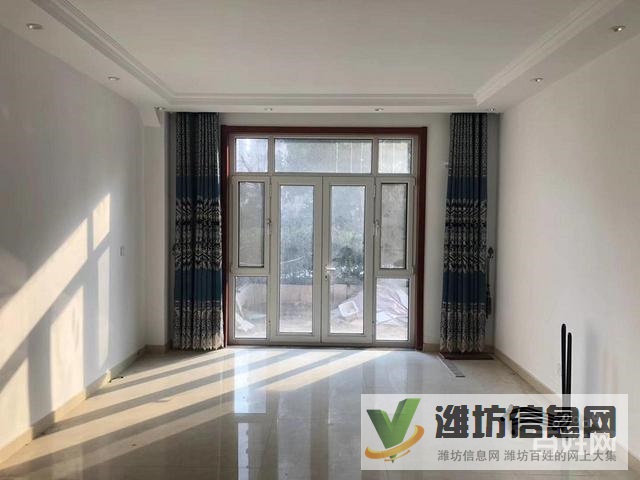 新出中南世紀(jì)星城一樓帶院 精裝142平三室 帶車(chē)位