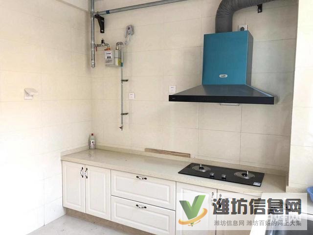 新出中南世紀(jì)星城一樓帶院 精裝142平三室 帶車(chē)位