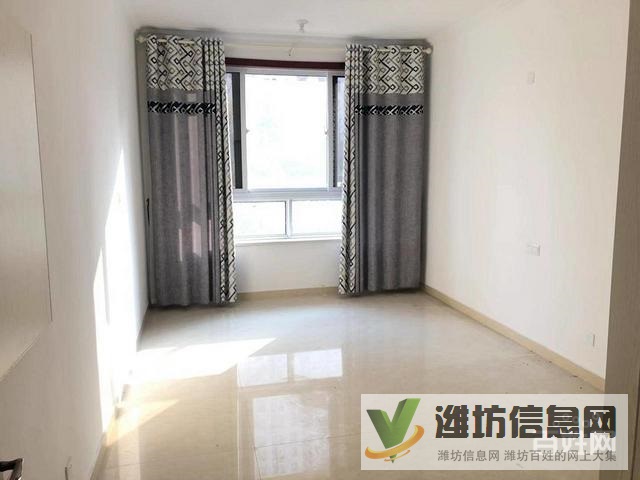 新出中南世紀(jì)星城一樓帶院 精裝142平三室 帶車(chē)位