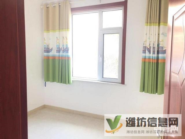 新出中南世紀(jì)星城一樓帶院 精裝142平三室 帶車(chē)位