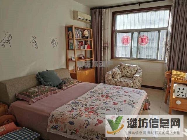 《美林花園》多層4樓183平米精裝三室有車庫(kù)