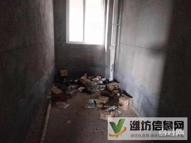 特價房!壹號公館,一樓帶院送車位倉庫,電梯洋房,包