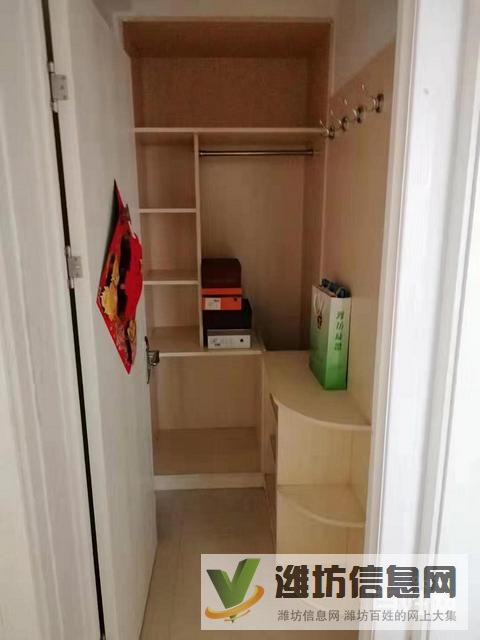 大華中央城豪華裝修3室帶地下大車庫家具家電齊全三塊空調