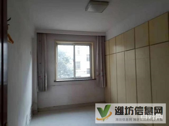 南關(guān)小學(xué)學(xué)區(qū)房世紀(jì)新城 精裝修135平三室兩廳送倉庫