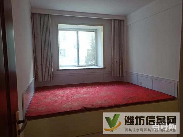 南關(guān)小學(xué)學(xué)區(qū)房世紀(jì)新城 精裝修135平三室兩廳送倉庫