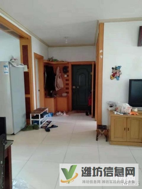 鏡湖小區急出售。三室一廳一衛。價格美麗