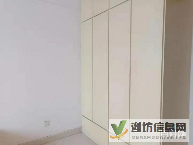 南關(guān)小學(xué)學(xué)區(qū)房世紀(jì)新城 精裝修135平三室兩廳送倉庫