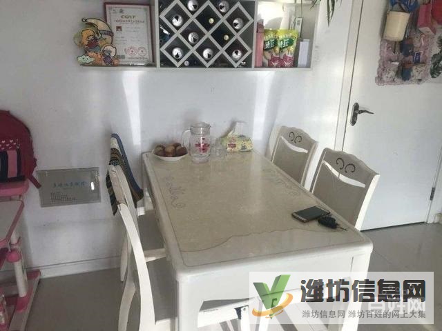 十里春風(fēng)近大成優(yōu)盤82平精裝無稅送地下室南北通透僅售53萬