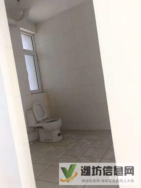 首付十萬 買濰城區(qū)政府實(shí)驗(yàn)小學(xué)旁 凡爾賽麗都大三室