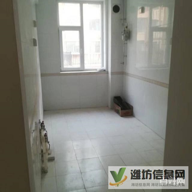 盛華城一樓帶院電梯房