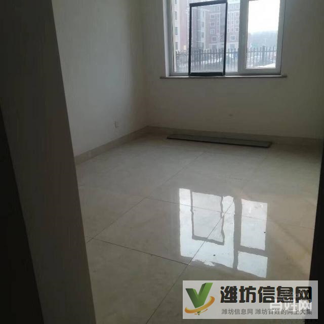 盛華城一樓帶院電梯房