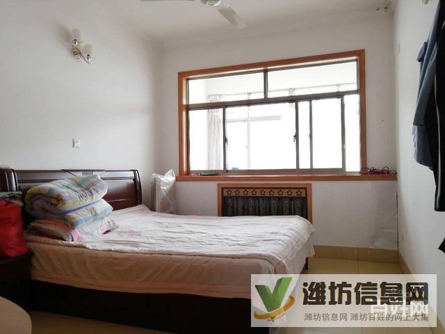 朝陽小區 單位房138平 送車庫 報價69.8萬