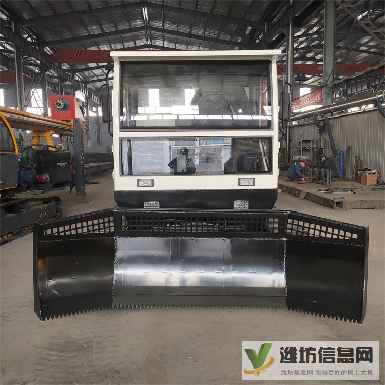 供應游樂園推雪機 360度旋轉壓雪機 滑雪道規劃壓雪機