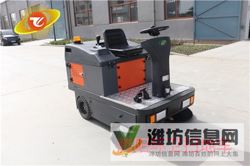 騰陽駕駛式掃地車應(yīng)注意點(diǎn)什么